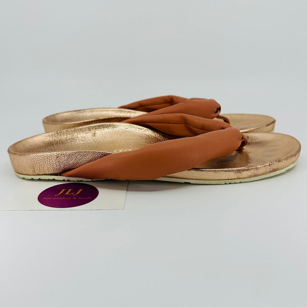 Pedro Garcia Women's Anita Rosette Stucco Leather Thong Sandals Size 38.5/8.5 US